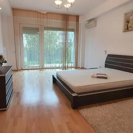 Luxury 3 Bed, 3 Bath Seaview 150sqm