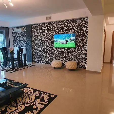 Luxury 3 Bed, 3 Bath Seaview 150sqm *