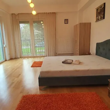 Apartment Luxury 3 Bed, 3 Bath Seaview 150sqm Navodari