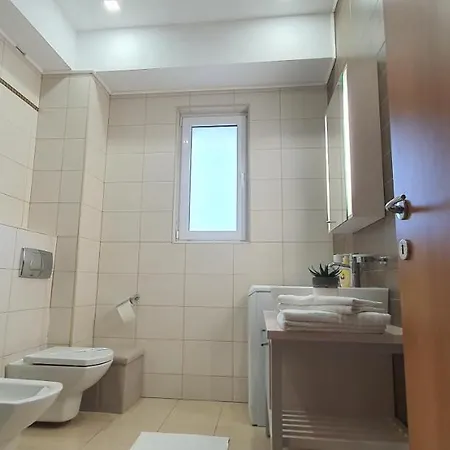 Luxury 3 Bed, 3 Bath Seaview 150sqm Apartment Navodari
